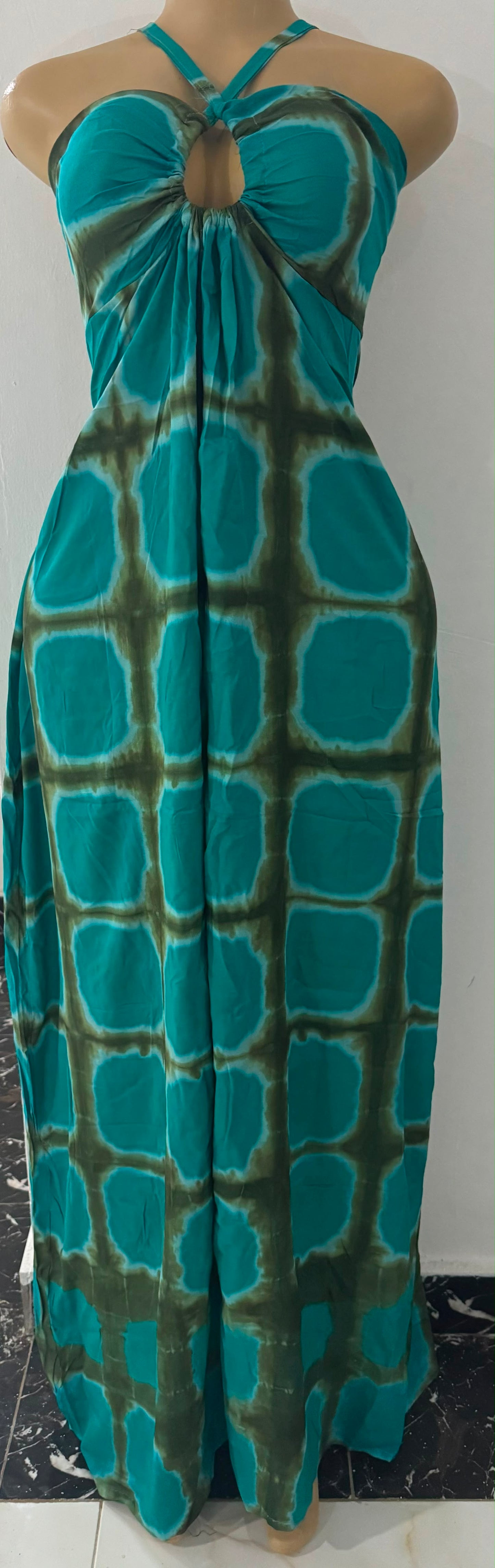 Backless Baati