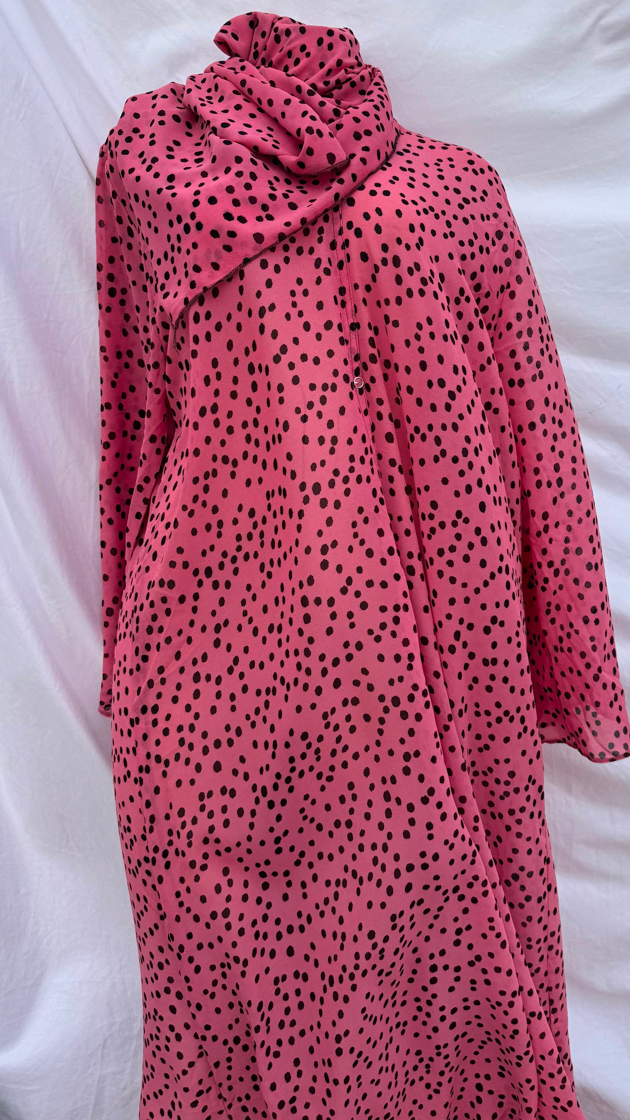 Pink Polka Dot Abaya